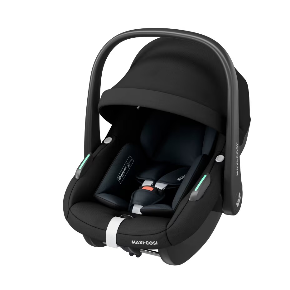 8440104110_2024_maxicosi_carseat_babycarseat_pebbles_black_tonalblack_withcanopy_3qrtleft_11_11zon
